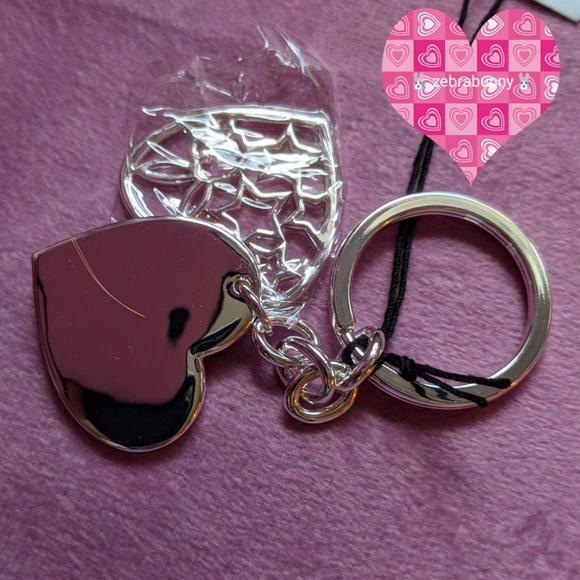 Playboy keychain - Picture 3 of 4